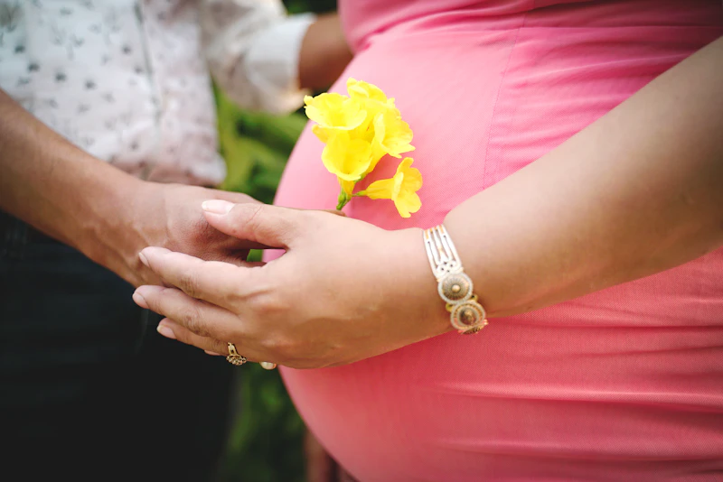 Pooja – Studio Maternity Portrait – Maternity Photography Chandigarh